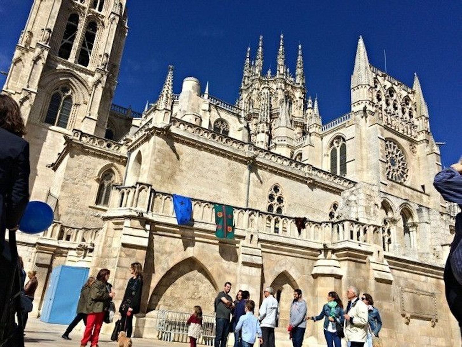 Tras tres años de investigación sale a la luz la obra Las vidrieras de la Catedral de Burgos