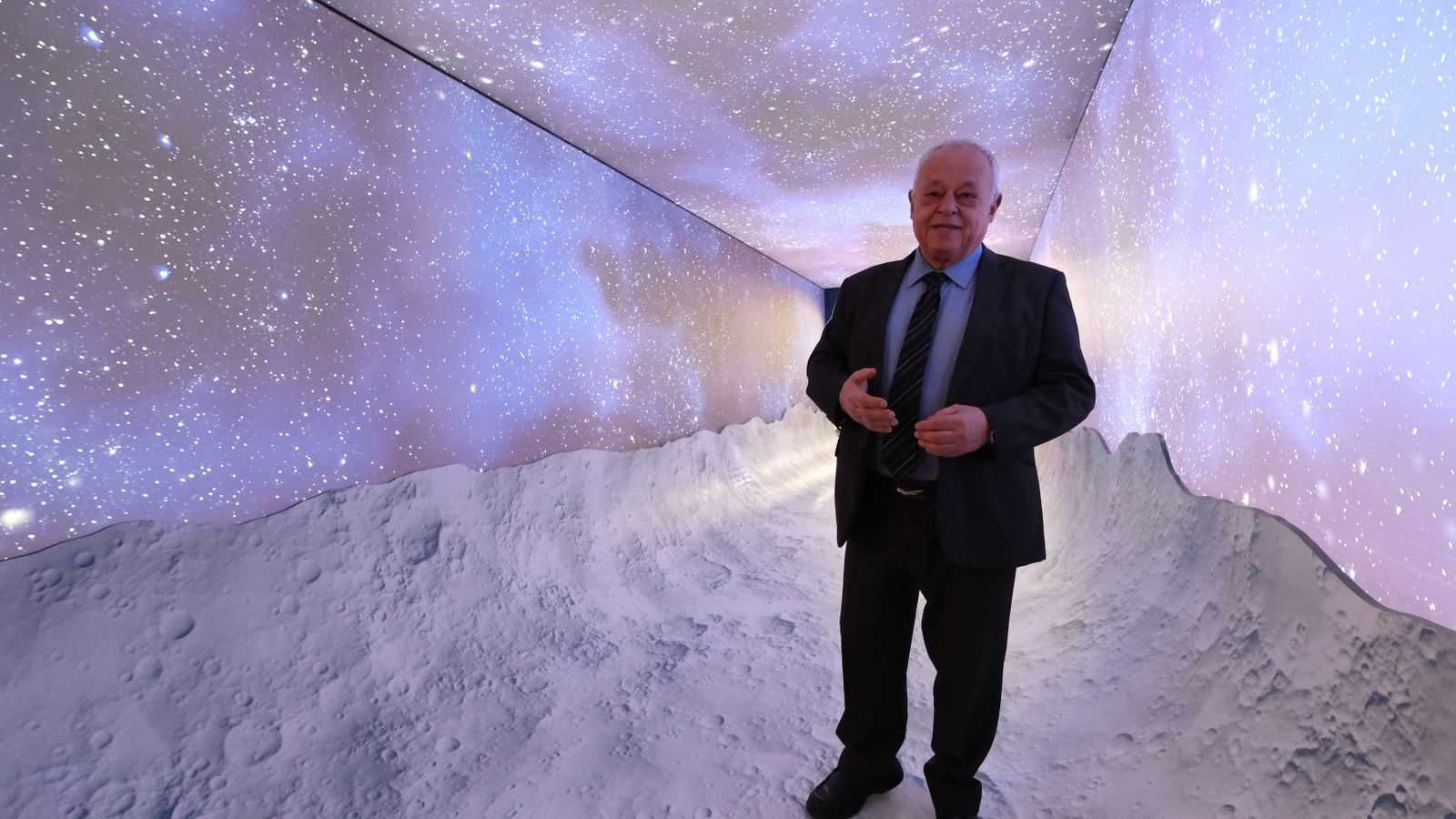 El consejero de Turismo en FITUR