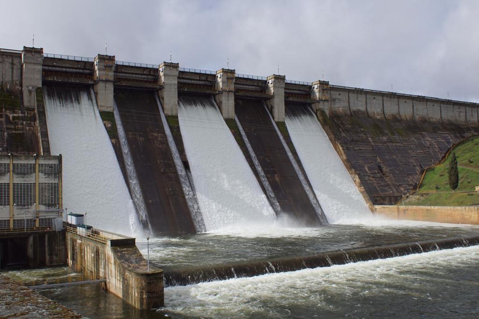 whatsapp-image-2024-03-30-at-10-44-51-3