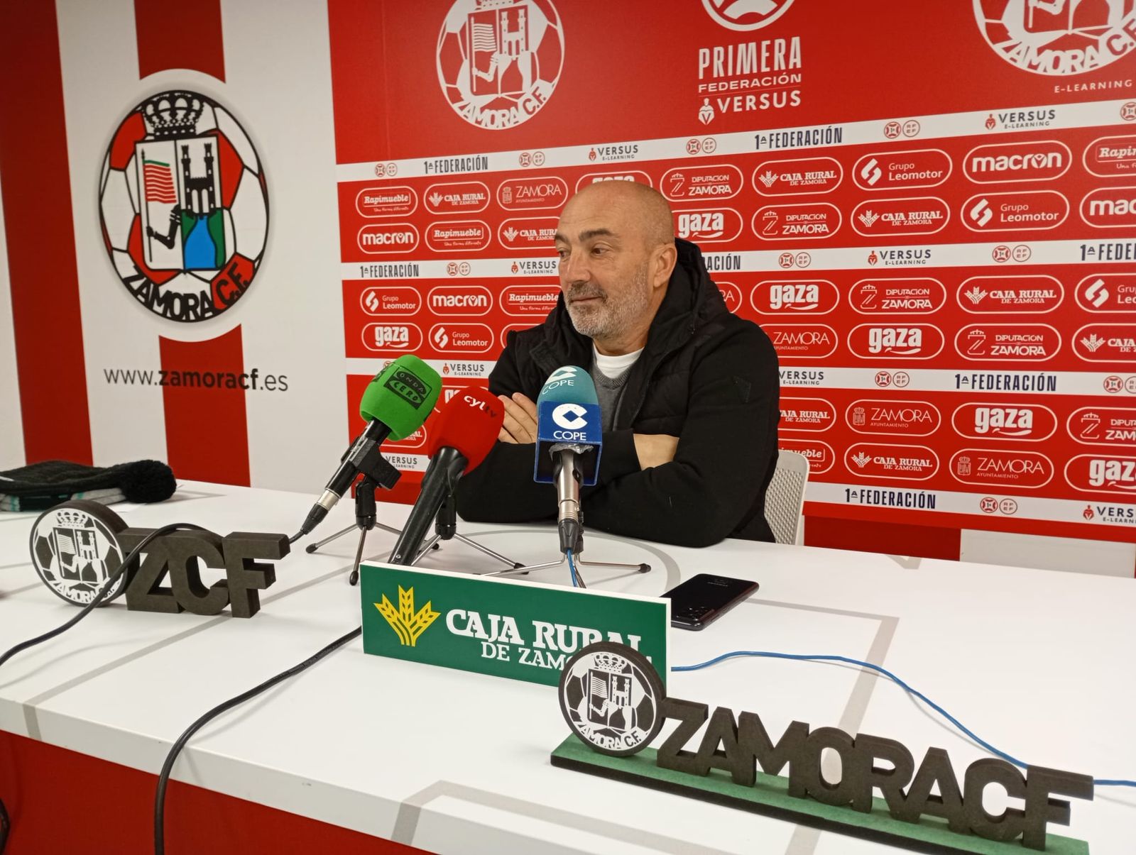 Juan Sabas en rueda de prensa