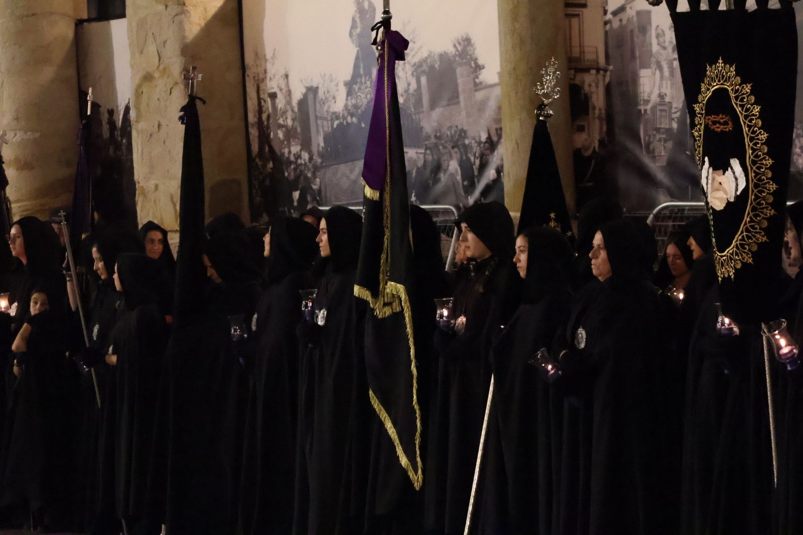 GALERÍA | Revive en imágenes la procesión de la Soledad