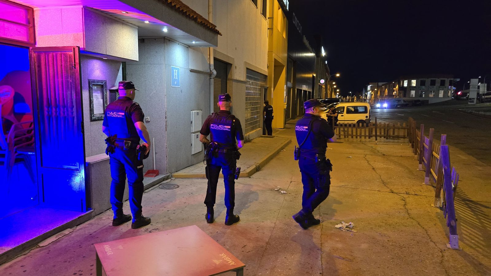 Operación de Policía Nacional en uan sala de fiestas del polígono de Los Villares Operación de Policía Nacional en uan sala de fiestas del polígono de Los Villares