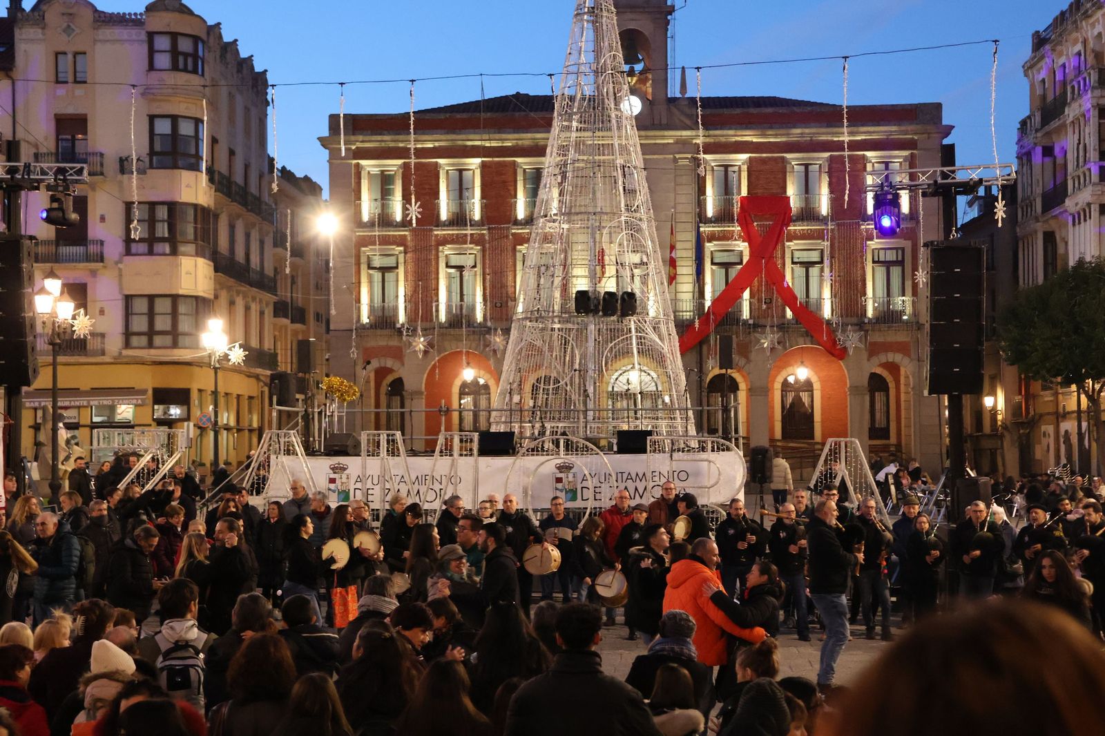 Encendido navideño en Zamora 2025 (18).JPG