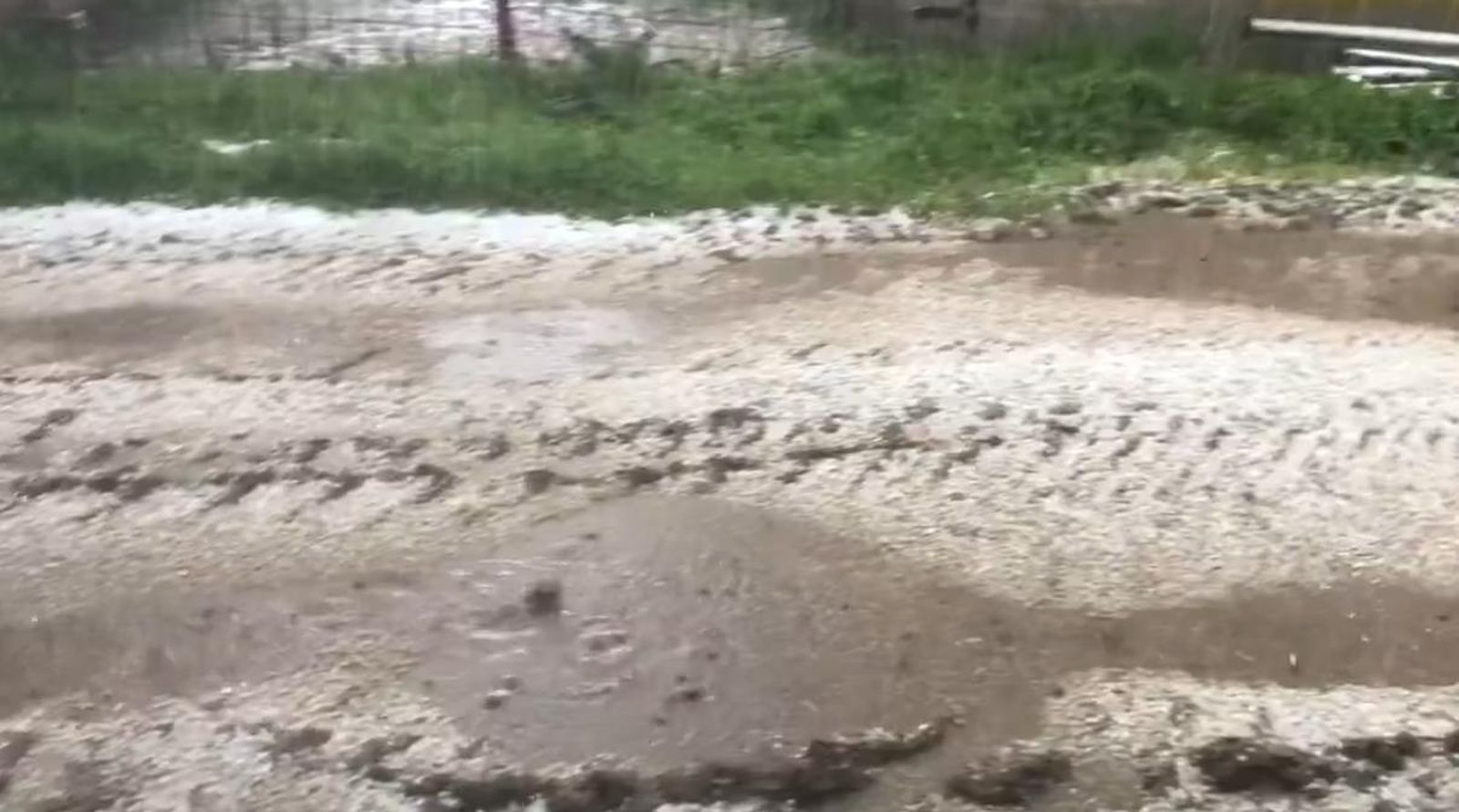 Tormenta con granizo en Paradinas de San Juan. Vídeo José Antonio Manzano | @METEOYAYI