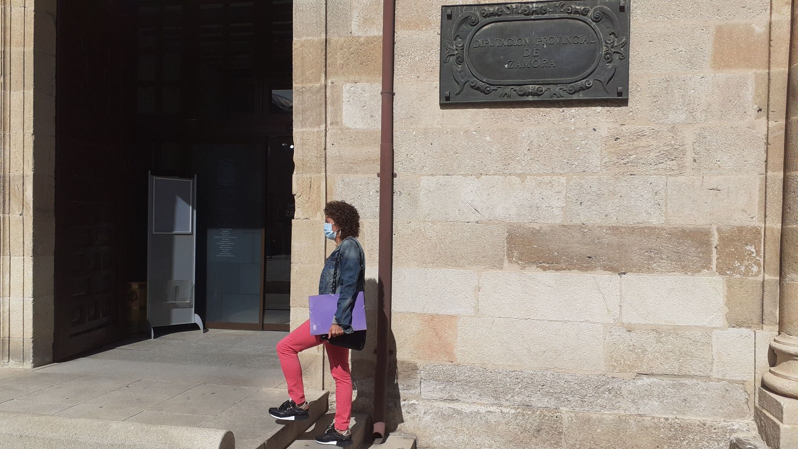 Entrega de firmas en la Diputación de Zamora