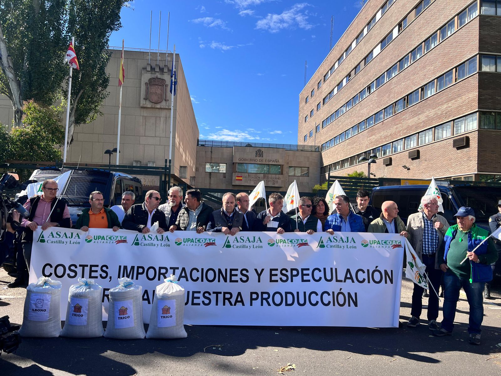 6c852e44-fe71-4bcf-9e0f-52a241d73ab9