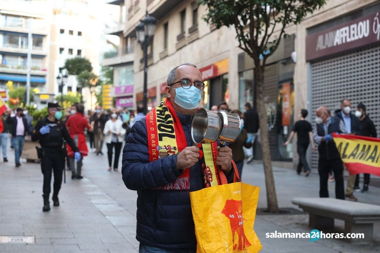 Cf3fc801 fc90 4a93 b4de ddf051508a7e