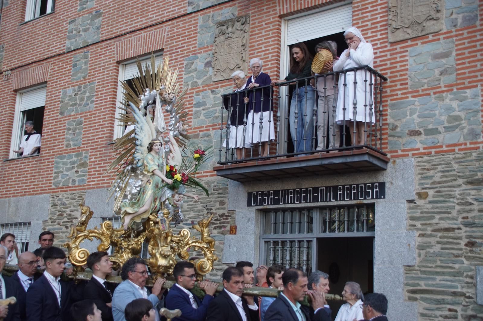 Procesión de Santa Teresa en Alba 2025 (64).jpeg