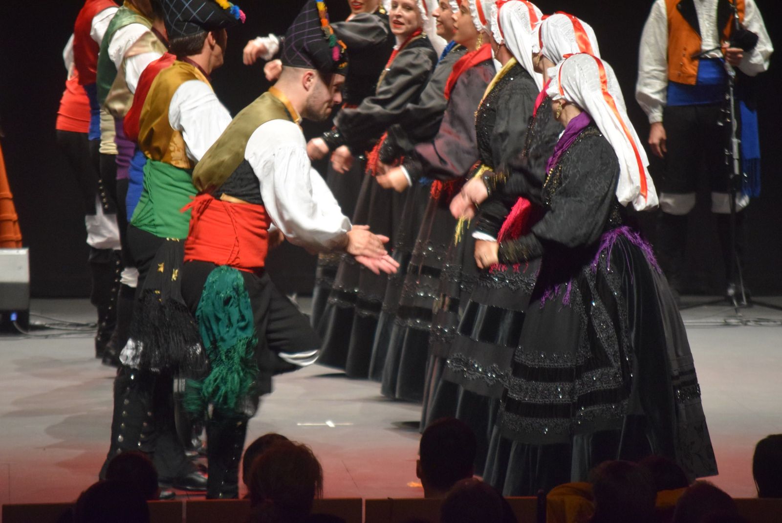 gala-de-clausura-del-festival-internacional-de-folklore-de-zamora-51
