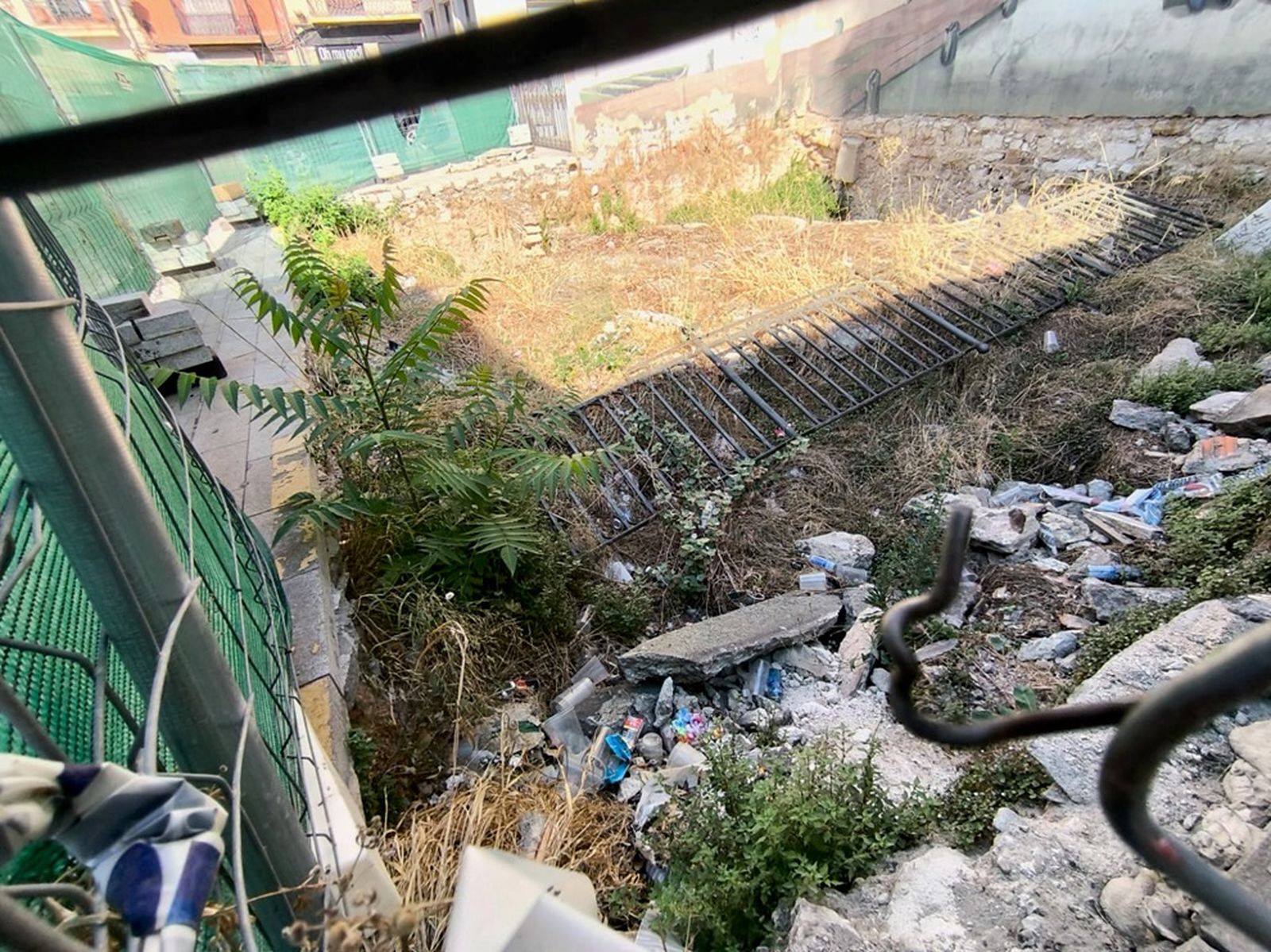 Estado que presenta la trasera del edificio del Ayuntamiento de Zamora