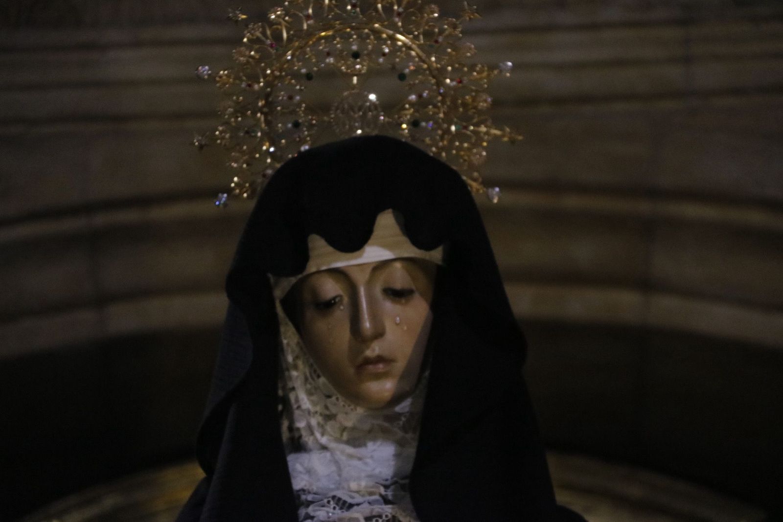 suspension-de-la-procesion-de-la-virgen-de-la-soledad-34