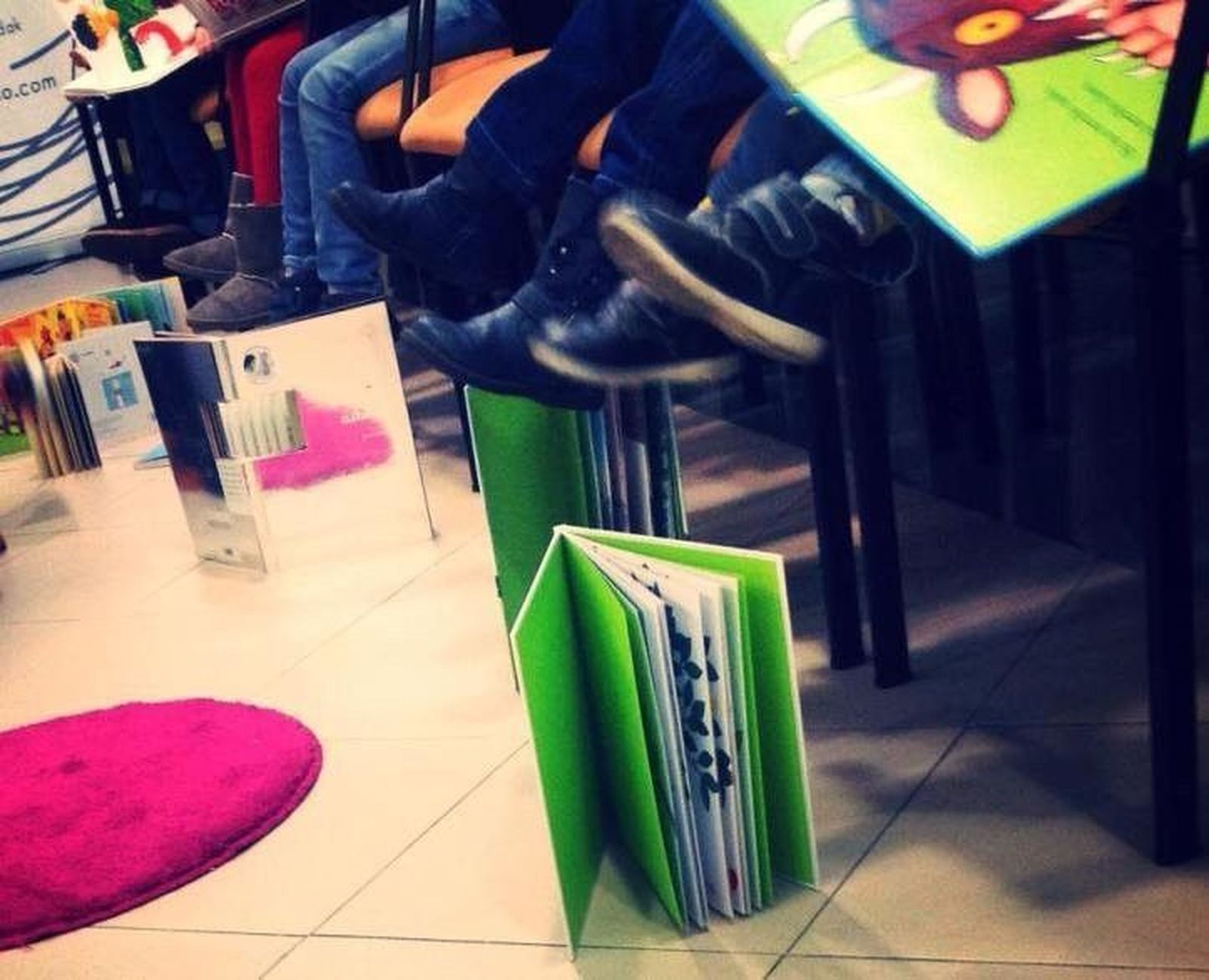 Talleres y cuentos navideños para niños en el Colegio de Enfermería