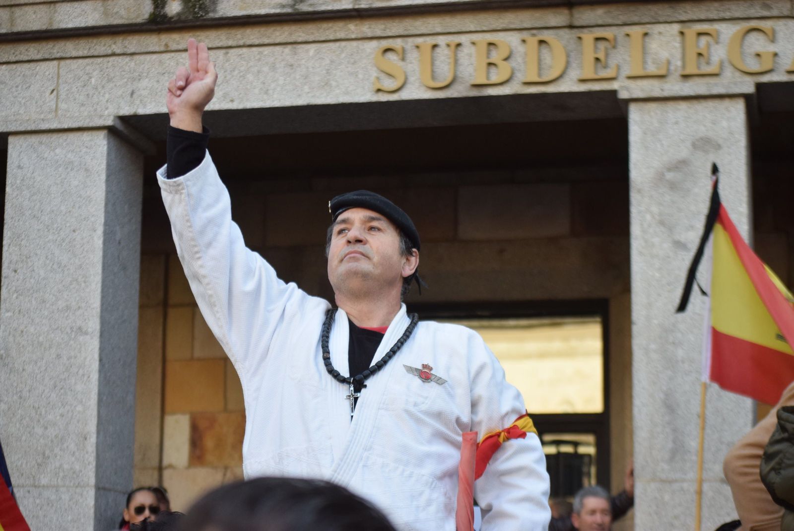 concentracion-del-pp-contra-la-amnistia-54