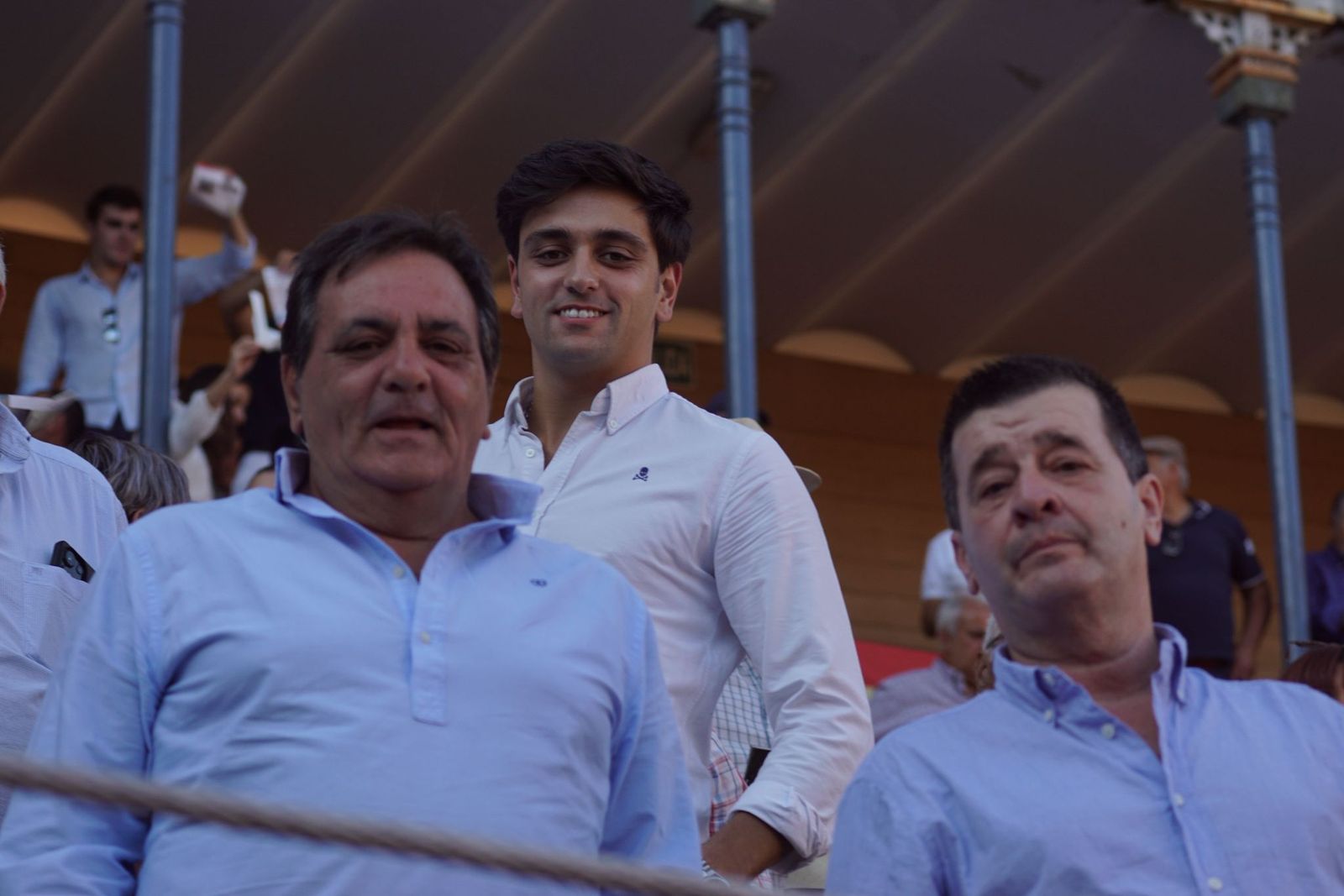 Así han vivido los salmantinos el primer festejo de la feria taurina 2025: imágenes del ambiente en los tendidos y en el patio de cuadrillas