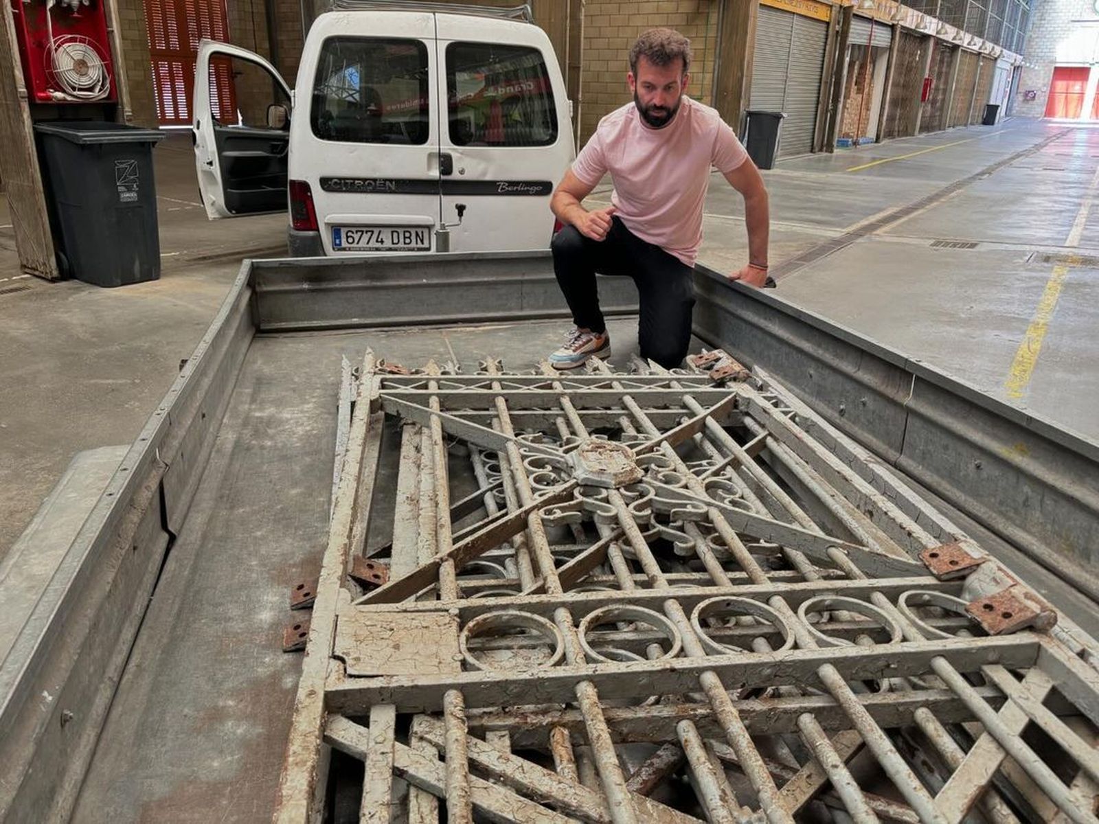 Recuperadas las puertas originales del Mercado-Instagram