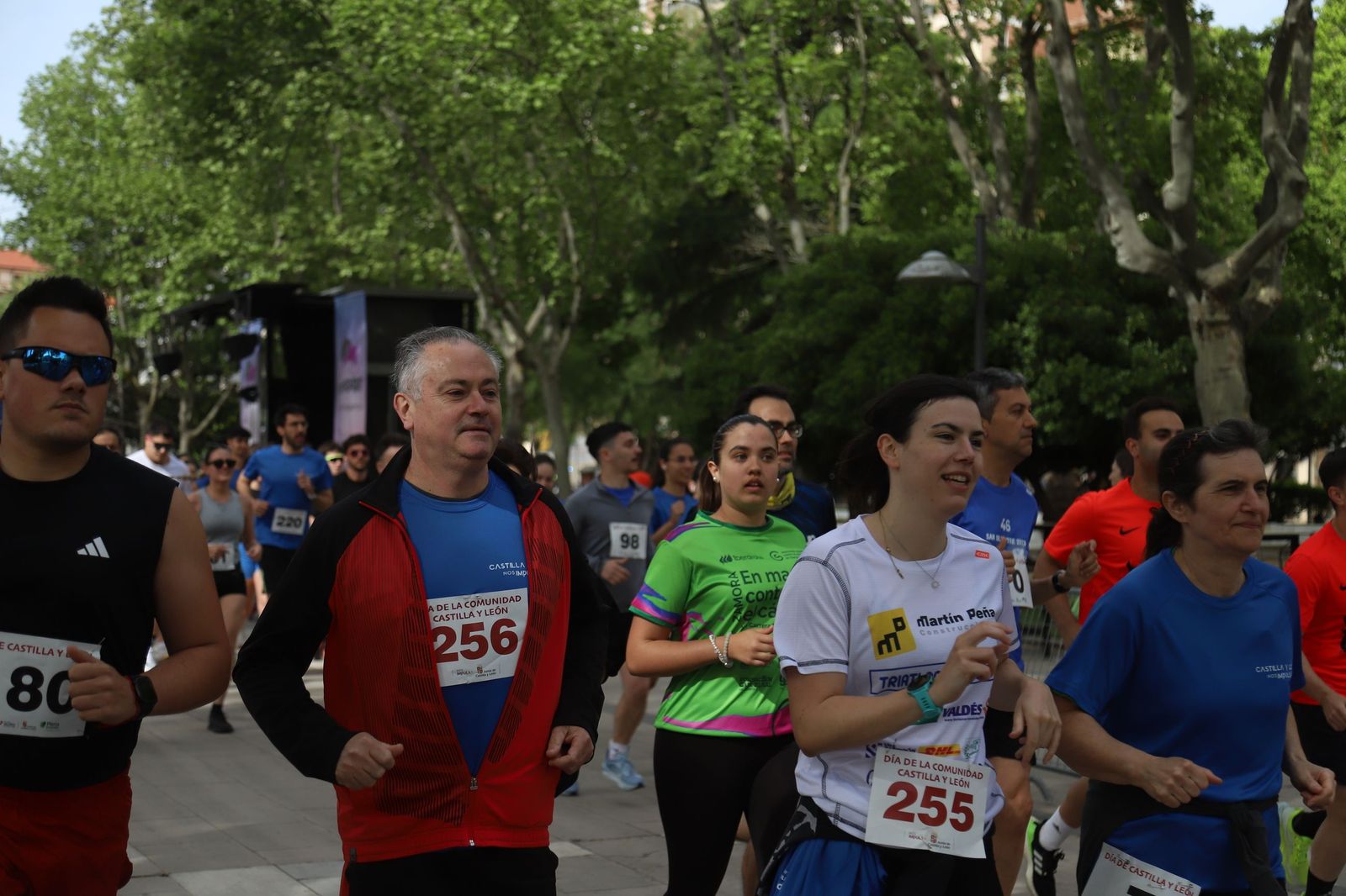 Carrera y marcha por el Día de Castilla y León en Zamora