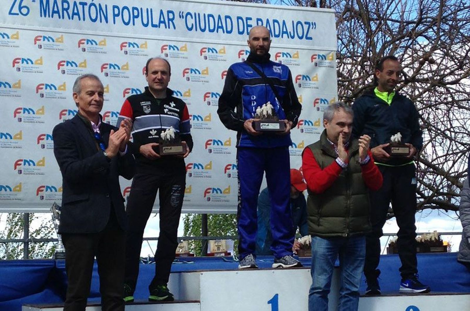 PODIO JOSE JUAN CLEMENTE   MARATON DE BADAJOZ