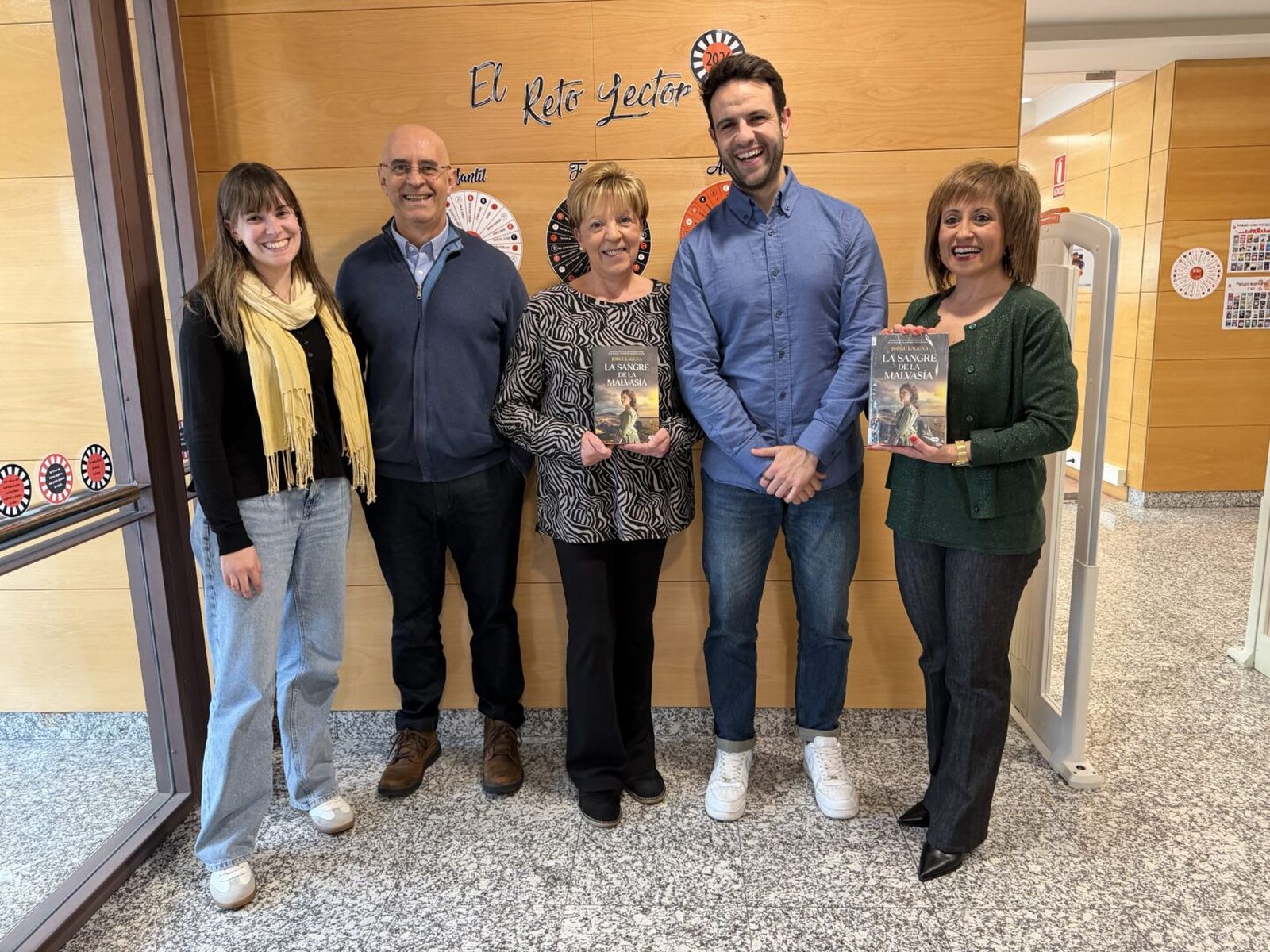 El escritor Jorge Laguna conquista el ‘Reto del Jamón’ en Guijuelo