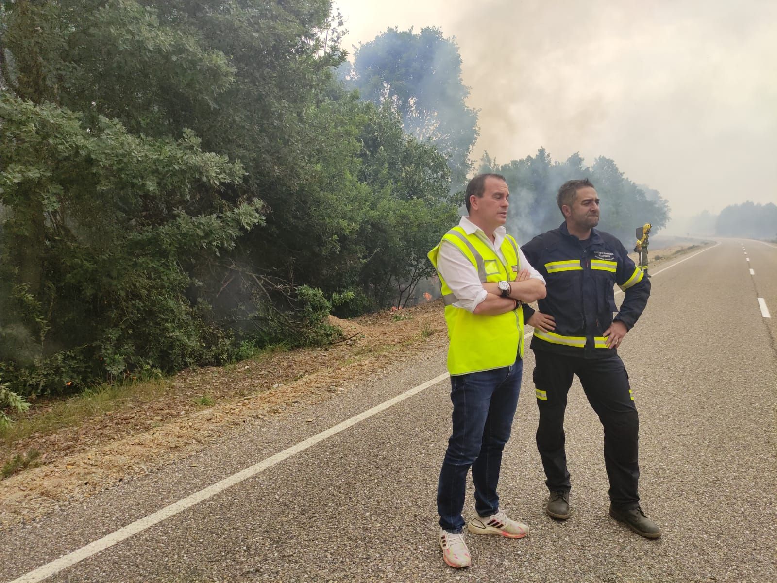 trabajos-contra-el-fuego-de-la-carretera-de-mahide-15