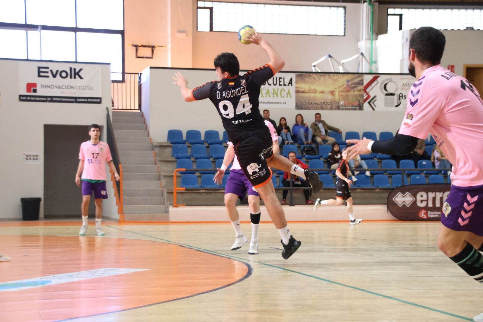 20230422184436-img-7923