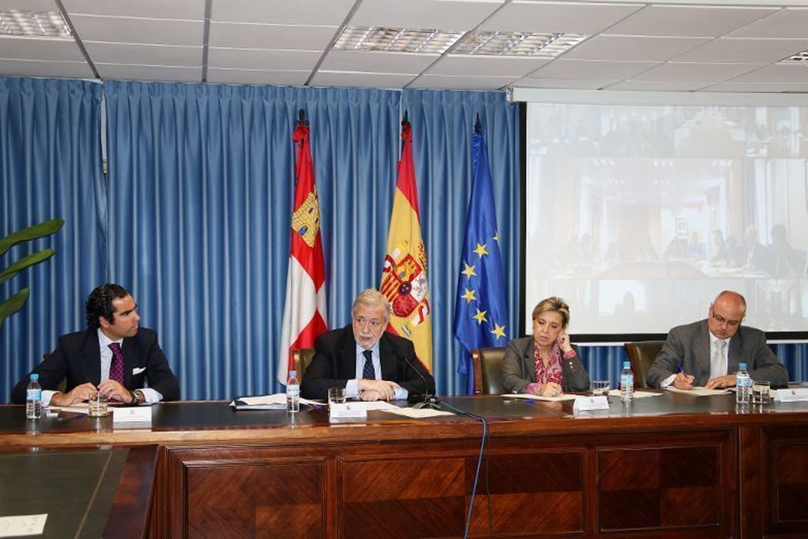 Beteta destaca la factura electrónica como medio eficaz en la lucha contra  la morosidad