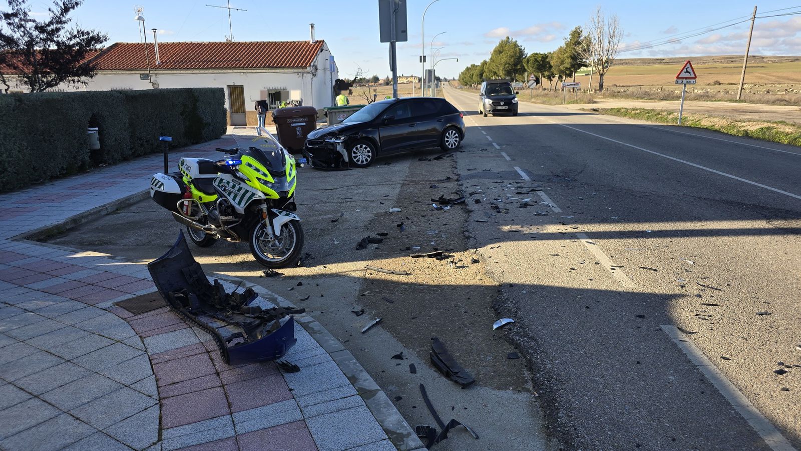 Accidente entre dos coches en Villamayor
