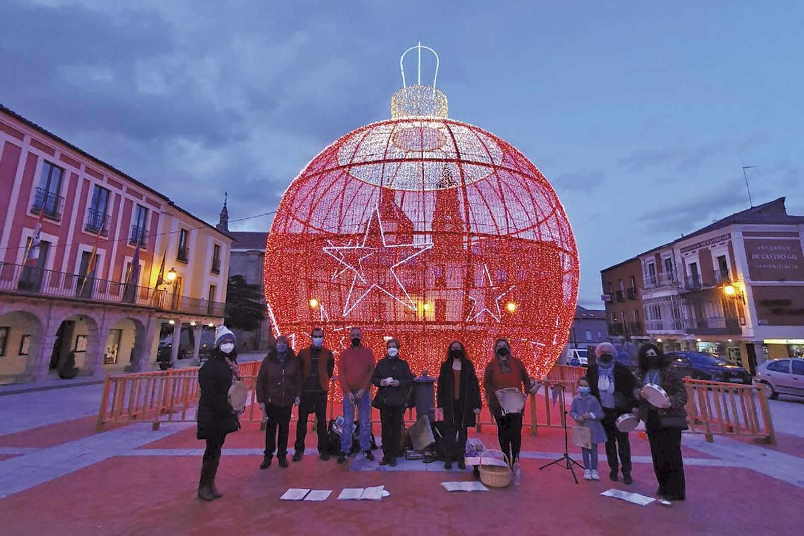 Alumnos del taller de Canto y percusión de la Escuela municipal de Música de Peñaranda y el Instituto de las Identidades ofrecieron un breve recital de Navidad