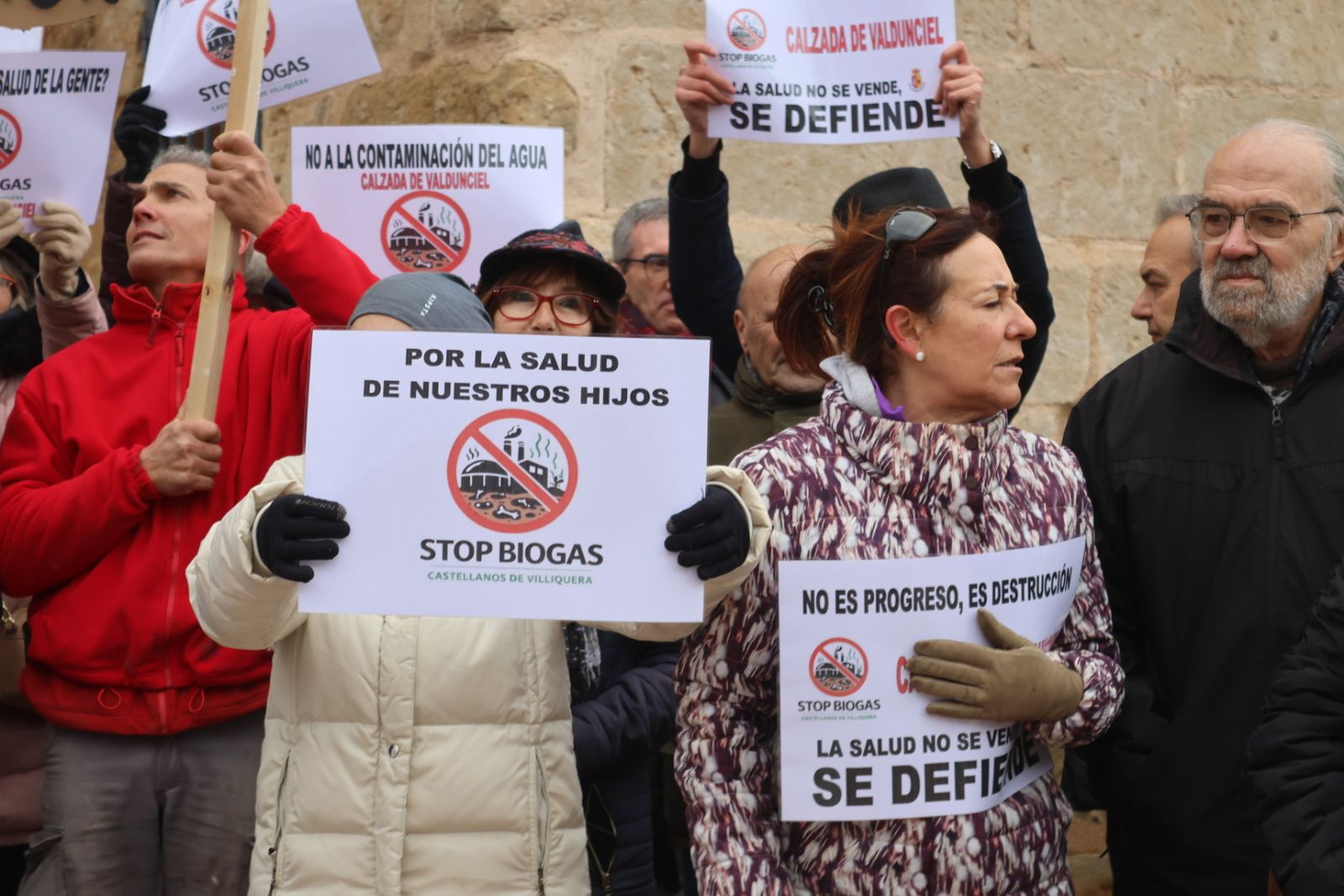 Protesta ciudadana por la planta de biogas en Castellanos de Villiquera
