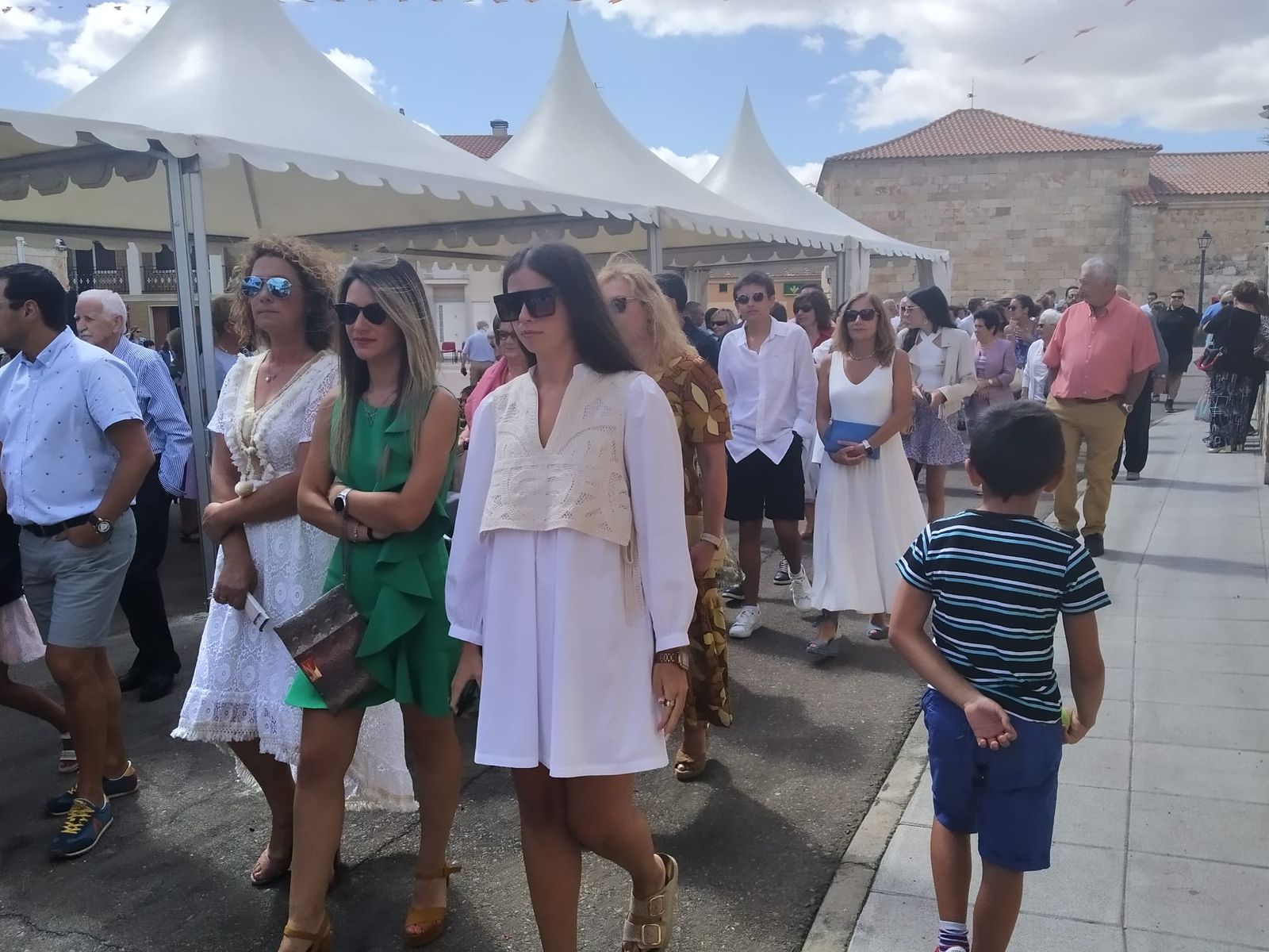 procesion-por-las-fiestas-patronales-en-valdelosa-17