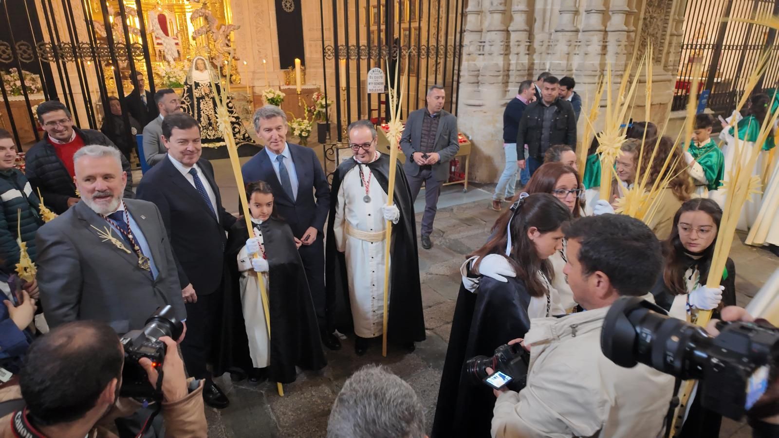 Visita de Alberto Núñez Feijóo en su visita a Salamanca este Domingo de Ramos de 2025