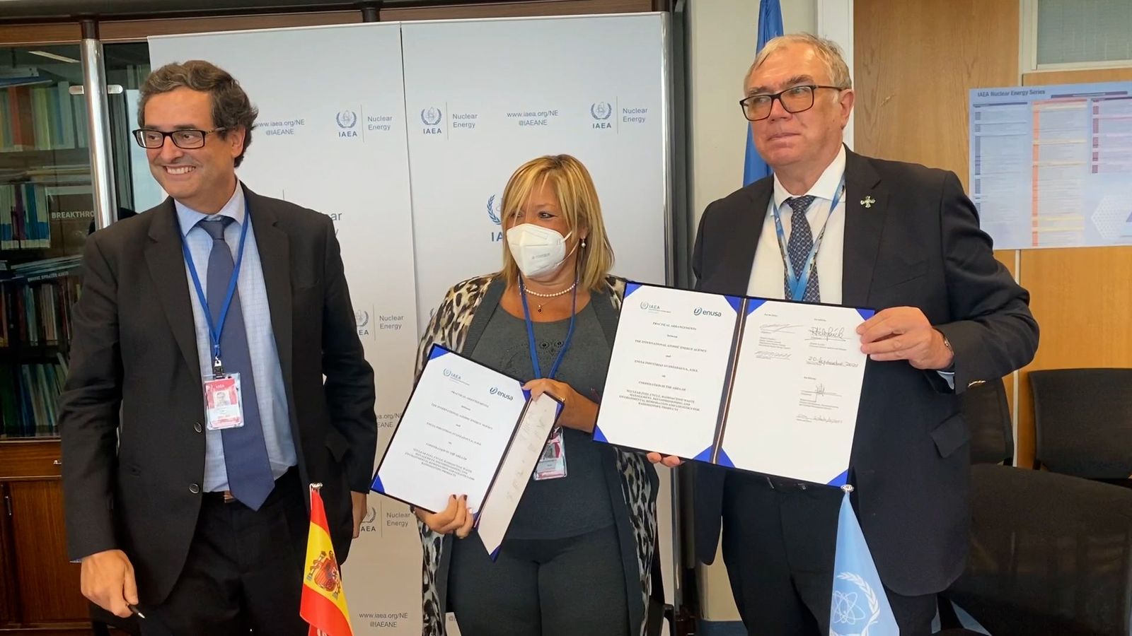 ENUSA firma con el OIEA ENUSA firma con el OIEA