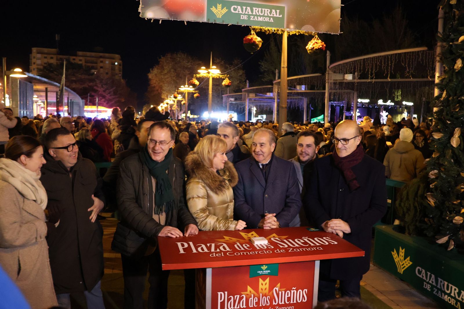 Encendido de la Plaza de los Sueños 2025 (3).JPG