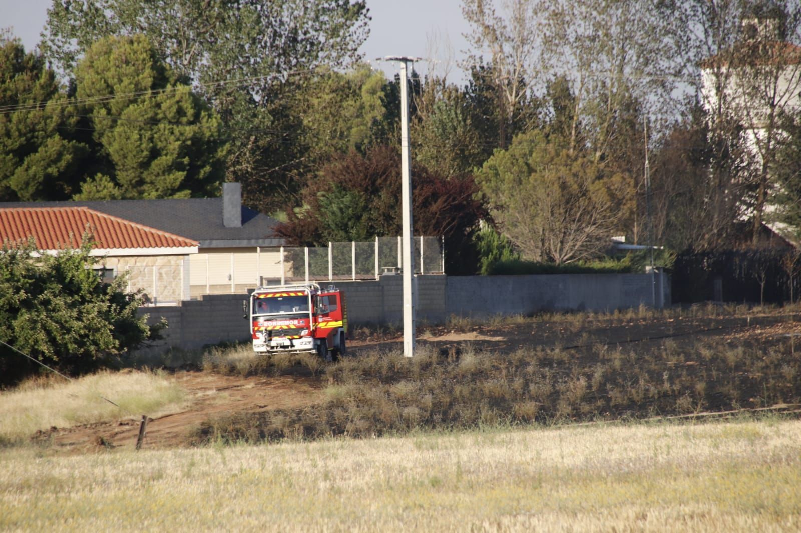 incendio-en-la-trasera-del-hotel-regio-2