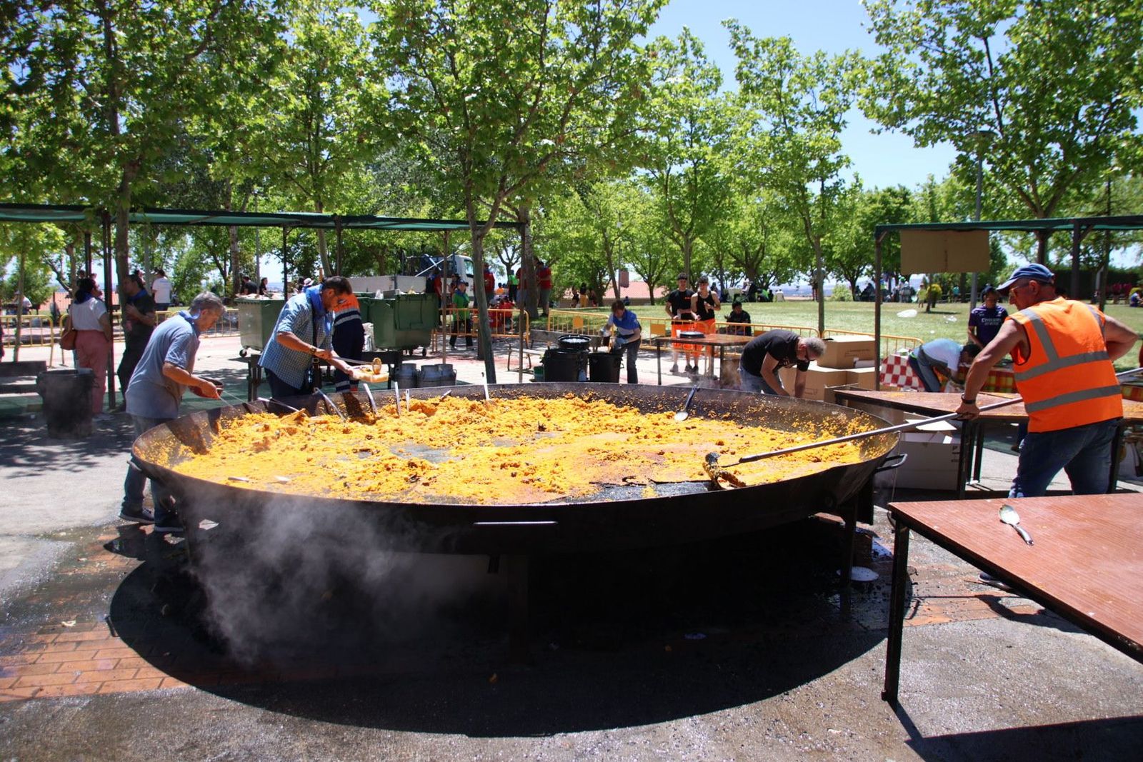 Paella popular en Cabrerizos