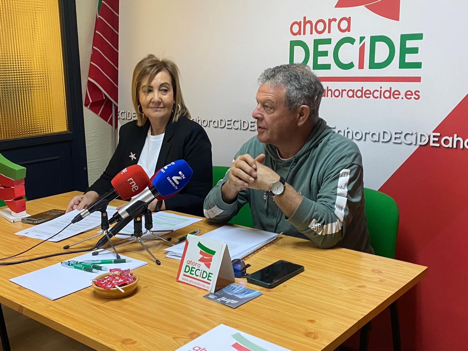 Representantes de Ahora Decide en rueda de prensa este viernes