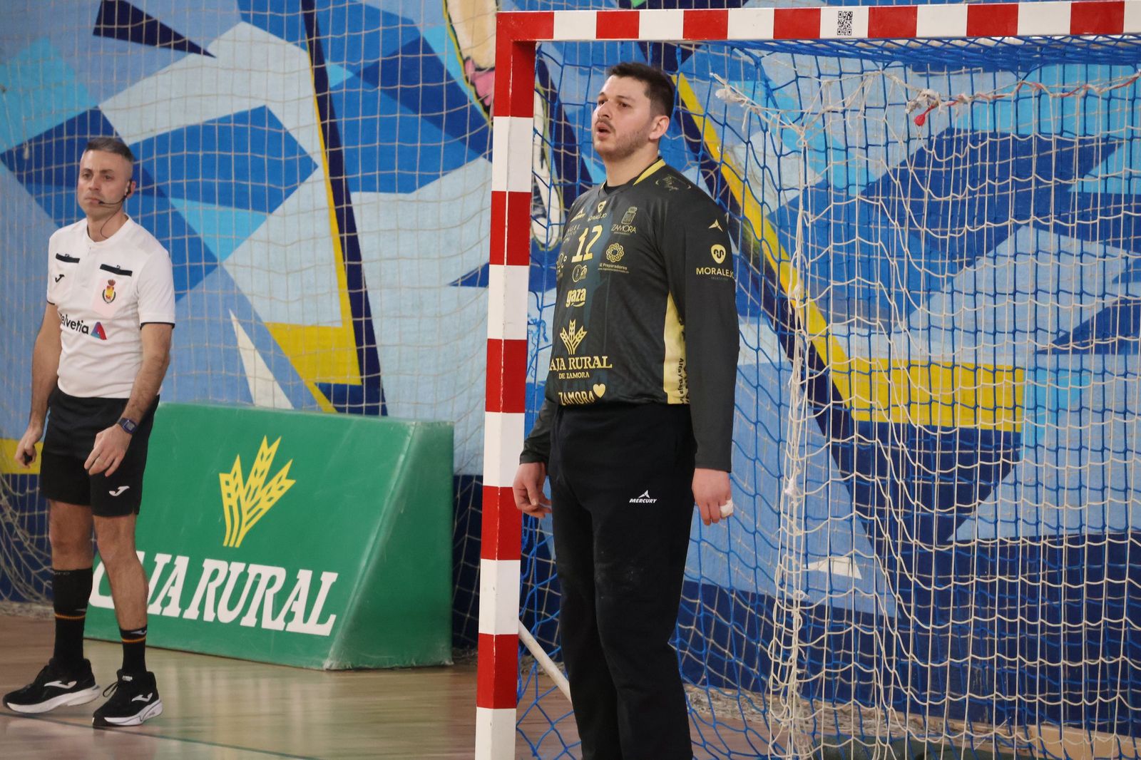 GALERÍA | Revive el apasionante duelo entre el Balonmano Zamora y el Ciudad de Santander