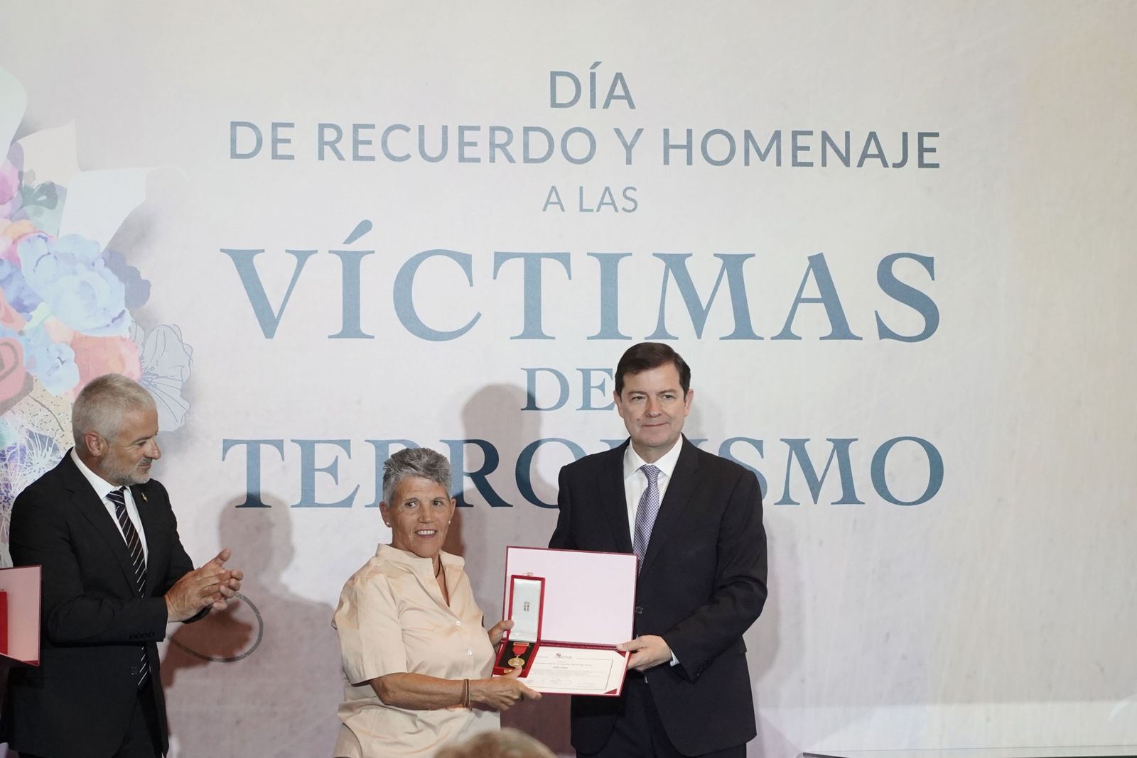 Mañueco en los actos conmemorativos del Día de Recuerdo y Homenaje a las Víctimas del Terrorismo de Castilla y León Mañueco en los actos conmemorativos del Día de Recuerdo y Homenaje a las Víctimas del Terrorismo de Castilla y León