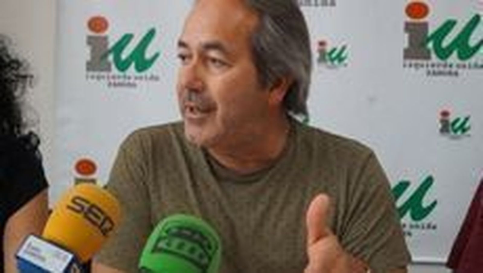 IU pide que las agrupaciones políticas hagan públicos sus gastos IU pide que las agrupaciones políticas hagan públicos sus gastos