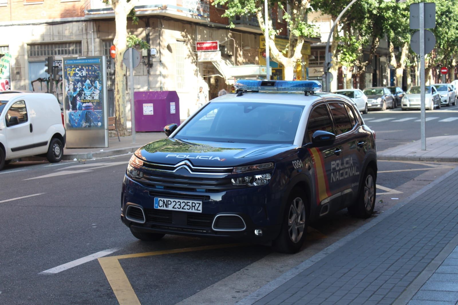 Coche de la Policía Nacional en el avenida Filibertos de Villalobos. Foto de archivo, Carlos H.G