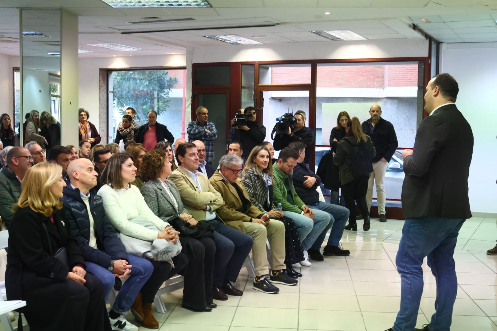 Alfonso Fernández Mañueco visita Santa Marta