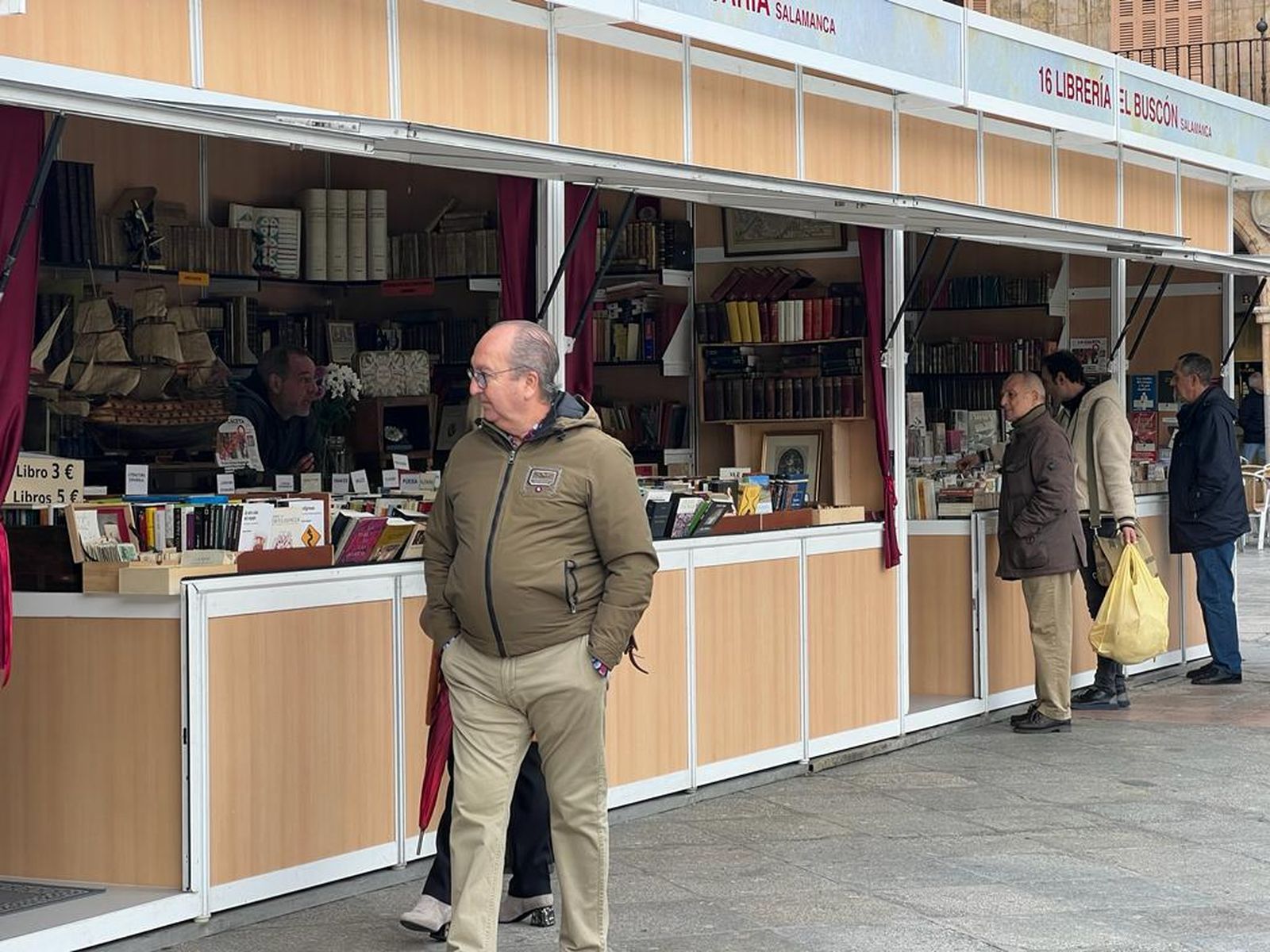 feria-del-libro-de-ocasion-2023-fotos-s24h-3