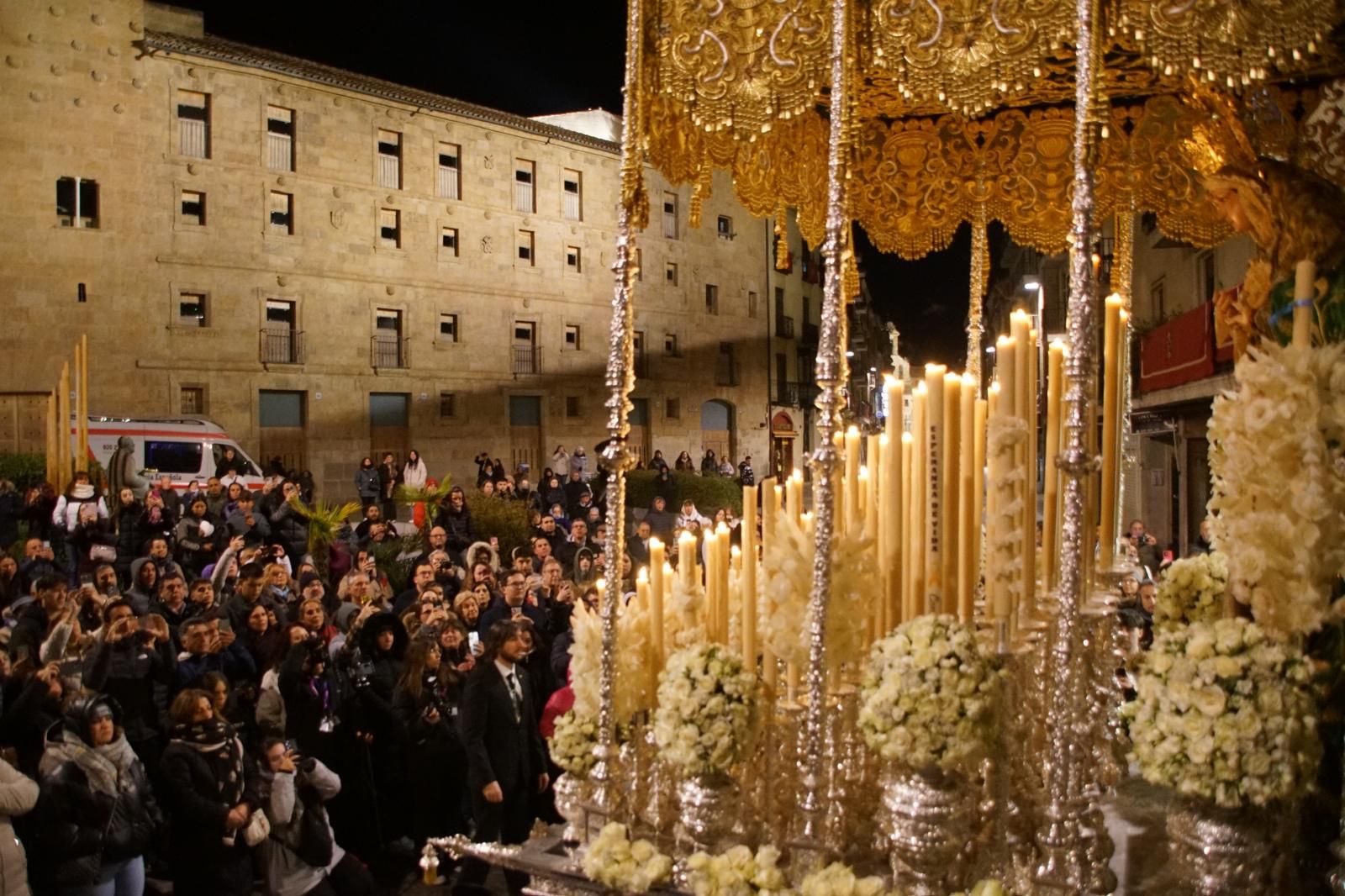 Las imágenes de la emotiva procesión de la Dominicana sin el Cristo de la Buena Muerte