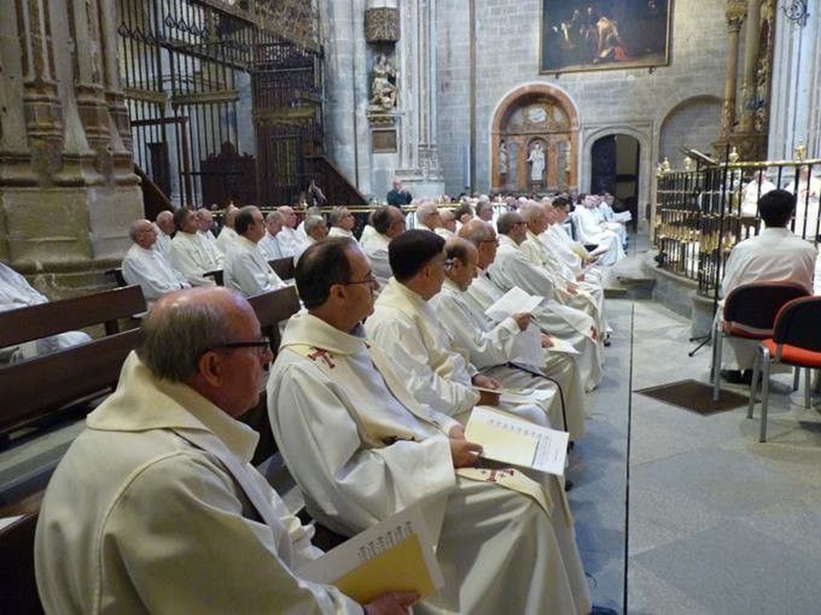 Numerosos laicos y consagrados acuden la Misa Crismal oficiada por el Obispo