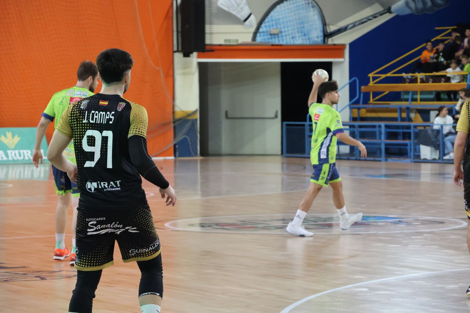 GALERÍA | El BM Zamora recibe en casa al Ciudad de Salamanca en un duelo muy ajustado