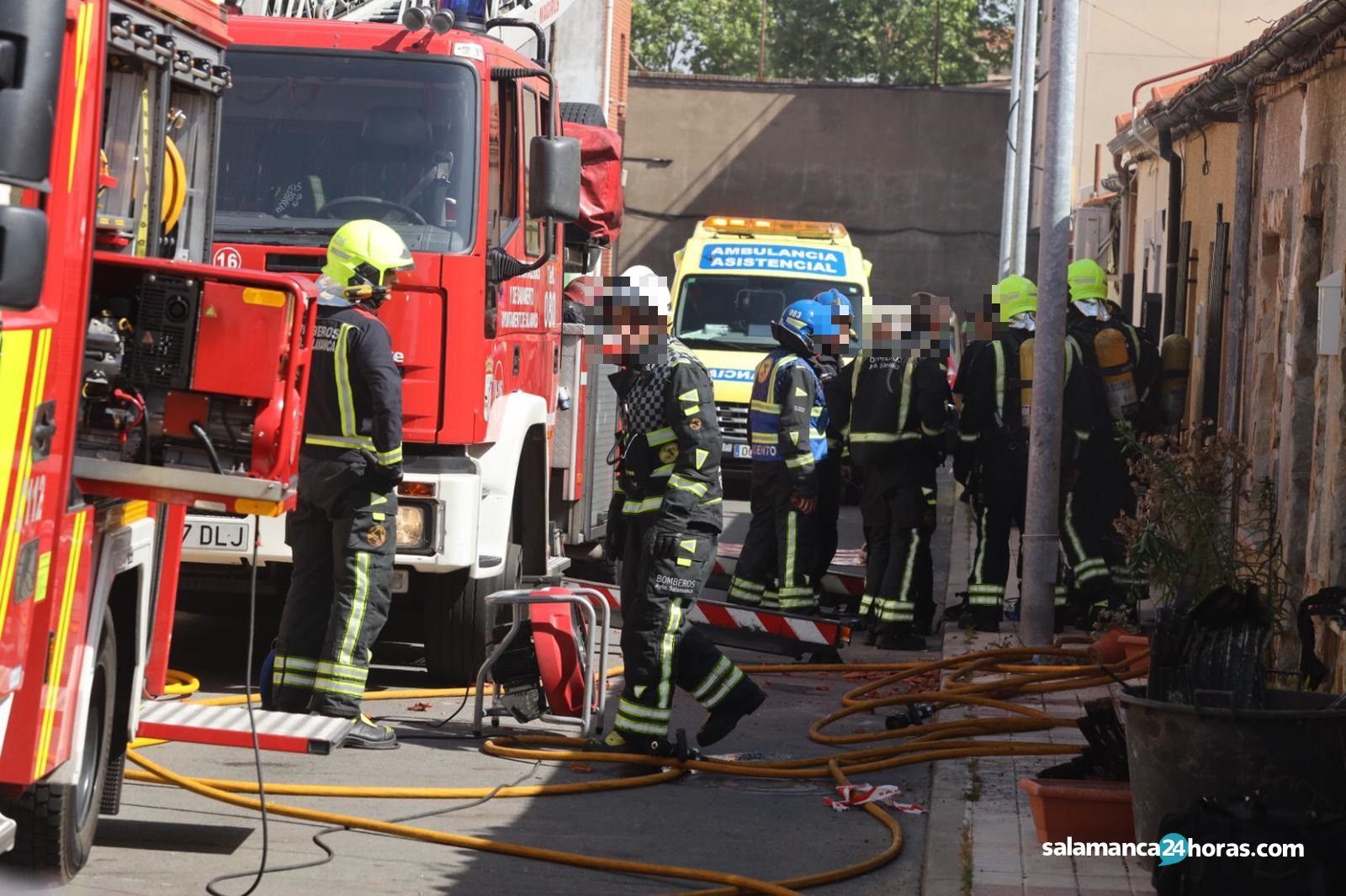 Bomberos calle Nueva Puente Ladrillo 1