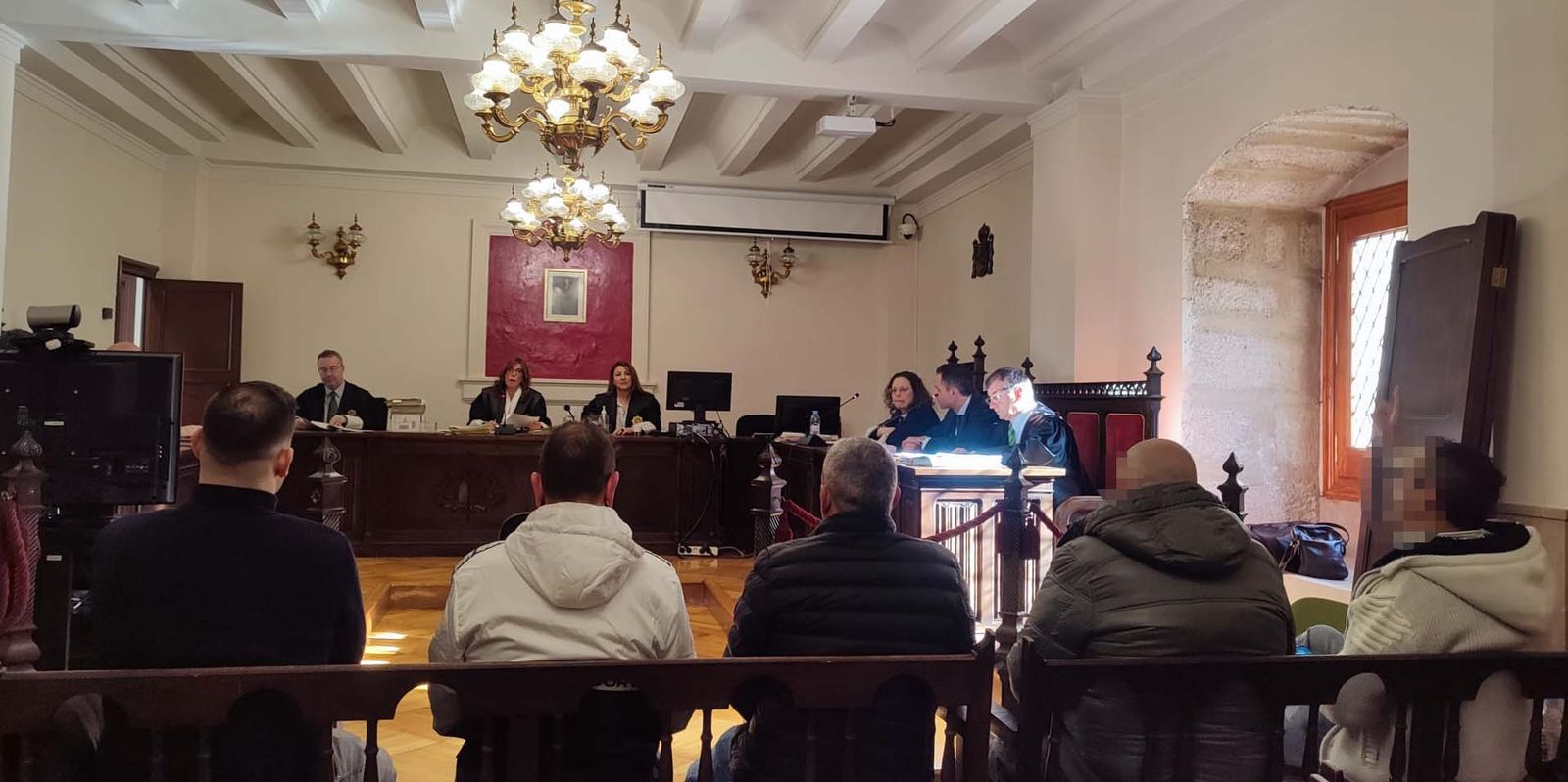 Juicio contra cinco acusados de tráfico de drogas Juicio contra cinco acusados de tráfico de drogas