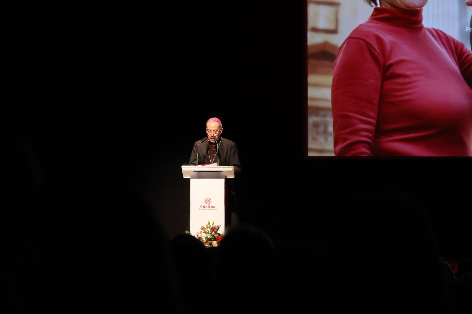 GALERÍA | El Ramos Carrión acoge la gala de aniversario de Cáritas Zamora