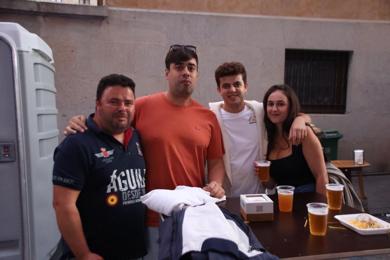 Ambiente de las casetas el  jueves por la tarde noche