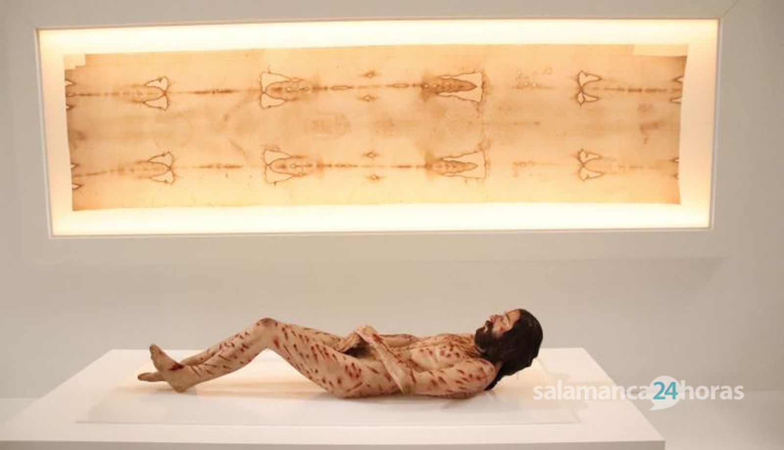 Inauguración de la exposición The Mystery Man.