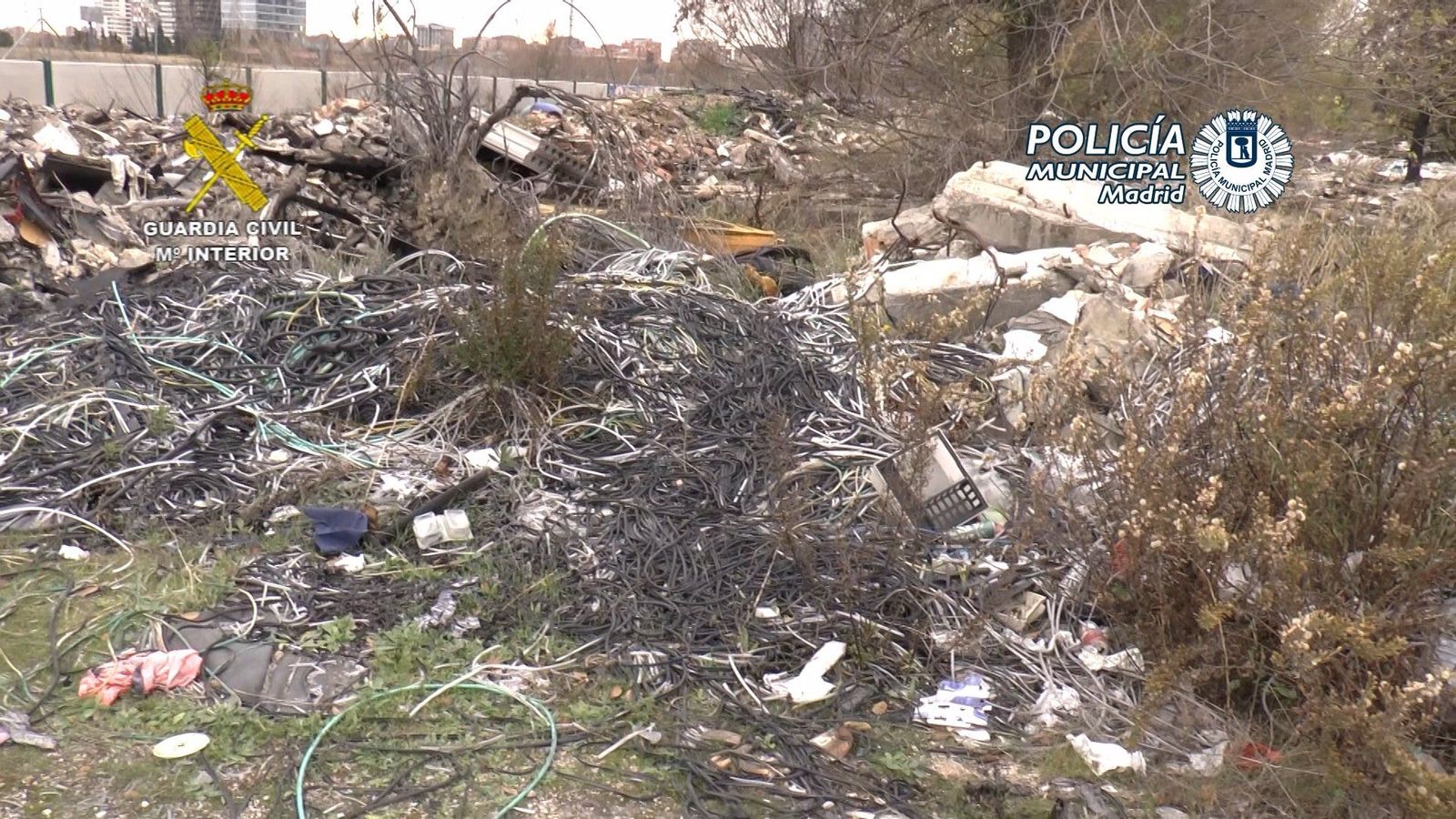 Desarticulan una red dedicada al robo de cobre que llegó a sustraer más de 28.800 kilos de cable en toda España. GUARDIA CIVIL